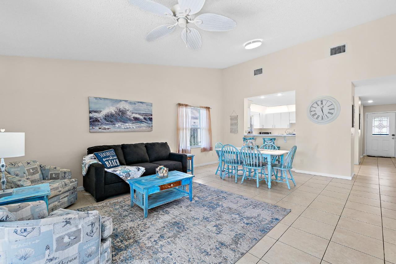 Serene Seaside Retreat - Dog Friendly - 2Br Townhouse With Shared Heated Pool Steps To Paradise Beach! Melbourne Kültér fotó