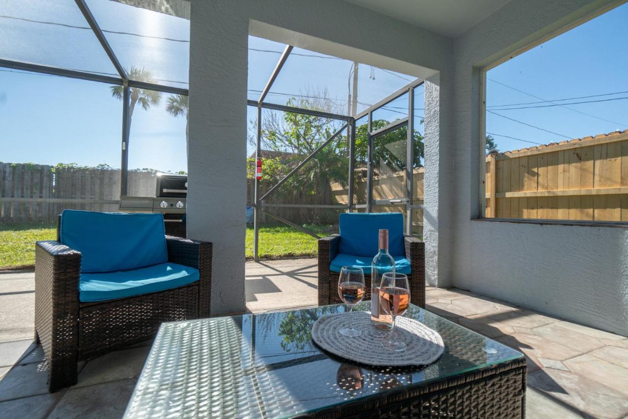 Serene Seaside Retreat - Dog Friendly - 2Br Townhouse With Shared Heated Pool Steps To Paradise Beach! Melbourne Kültér fotó