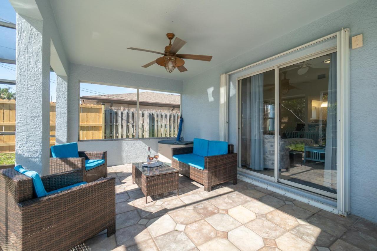 Serene Seaside Retreat - Dog Friendly - 2Br Townhouse With Shared Heated Pool Steps To Paradise Beach! Melbourne Kültér fotó