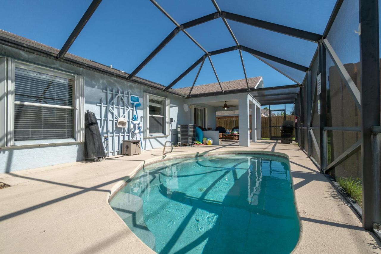 Serene Seaside Retreat - Dog Friendly - 2Br Townhouse With Shared Heated Pool Steps To Paradise Beach! Melbourne Kültér fotó