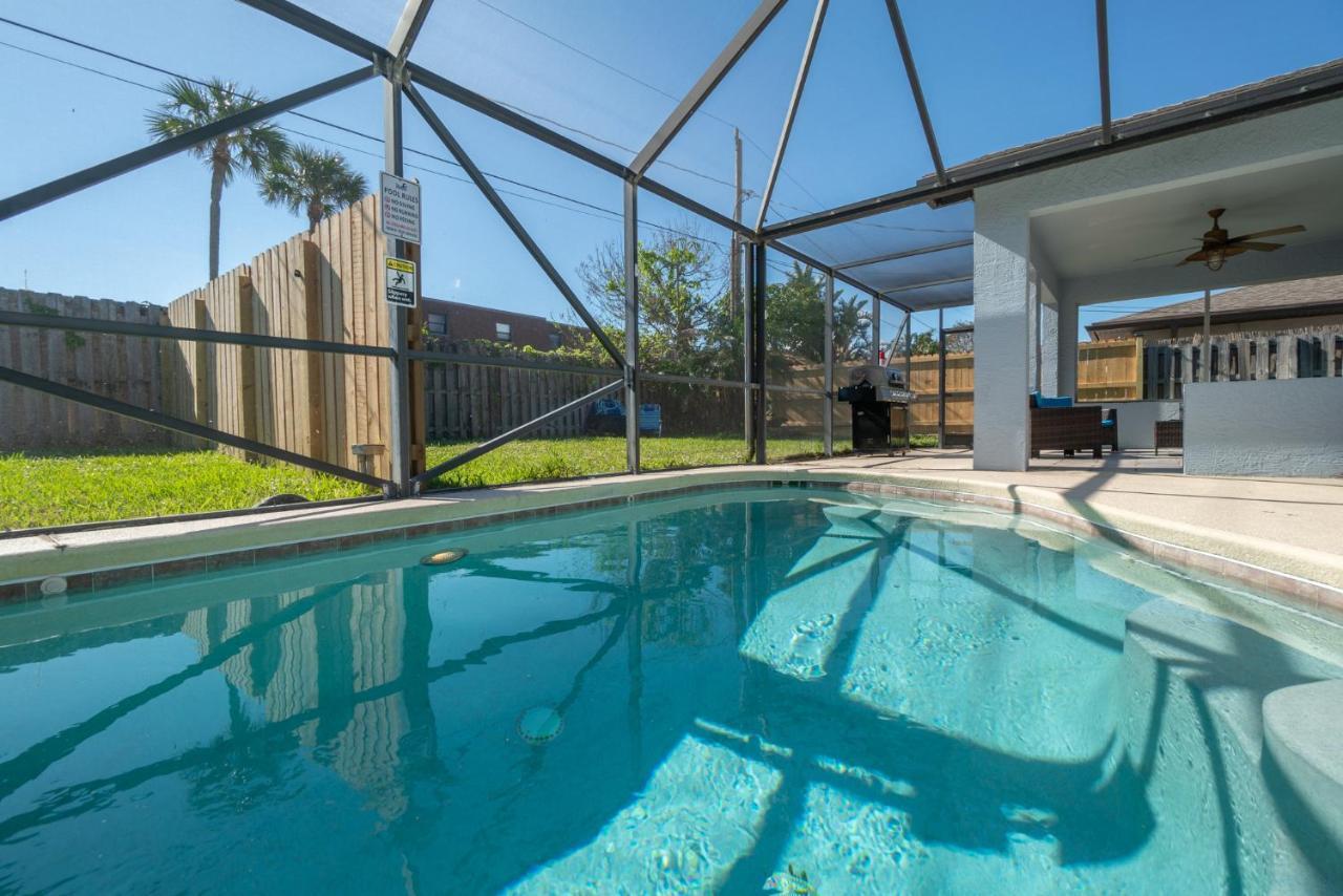 Serene Seaside Retreat - Dog Friendly - 2Br Townhouse With Shared Heated Pool Steps To Paradise Beach! Melbourne Kültér fotó